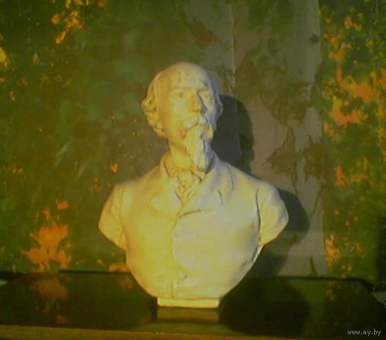 Поэт печали и гнева народного - Некрасов Н.А. (скульптор Вахрамеева, "Ленхудожфонд").