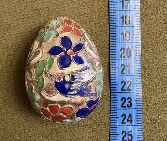 Металлическое яйцо в эмалях