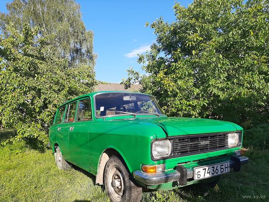 Автомобиль Москвич М-2137