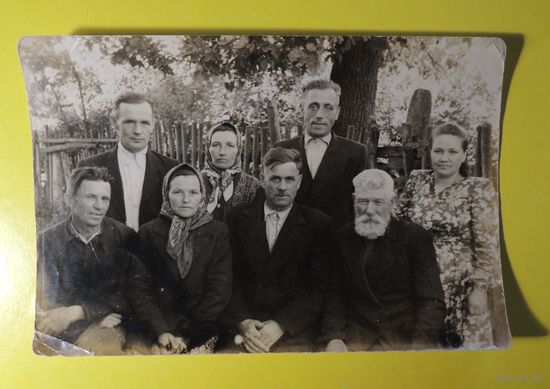 Фото "На могилках", Полесье, 1950-е гг.