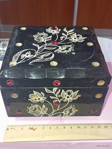 Старинная шкатулка , ручная работа и роспись .