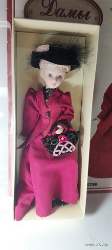 Фарфоровая кукла. В упаковке