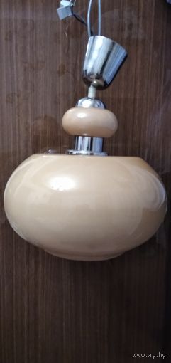 Люстра шаровидная.