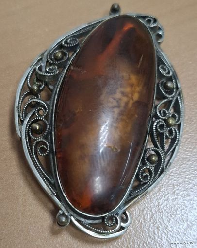 Брошь винтажная. Мельхиор с янтарем. 6см