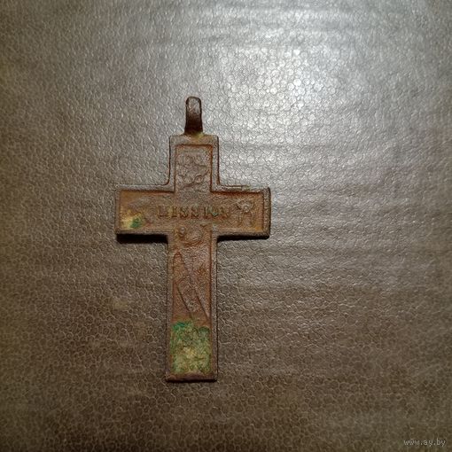 Нательный крестик старинный