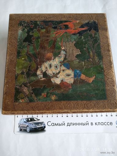 Царская Россия. Деревянная шкатулка с замком и  рисунком ручной работы-Царевич и Жар-птица.Начало XX-го века.
