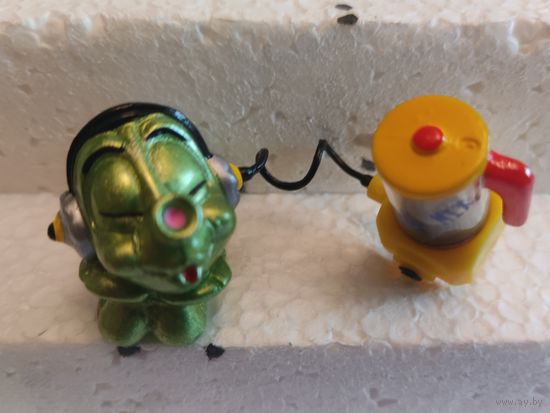 Фигурка "Киндер".