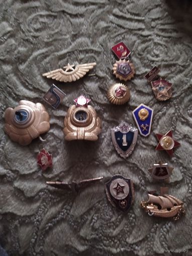 Значки одним лотом