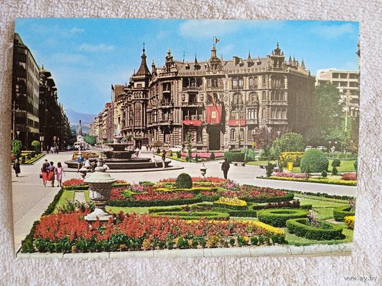 Испания, Бильбао. Площадь Федерико Мойуа