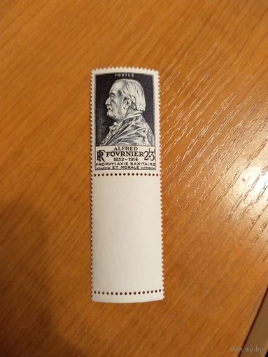 1947 Франция Альфред Фурнье врач медицина чистая клей MNH** с купоном  выпускалась одиночкой (2-11)