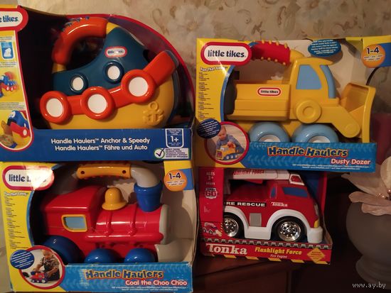 Маленьким коллекционерам машинок((4  мини машинки Литл Тайкс( MGA Entertainment в блистере)+4 машинки с ручкой),одним лотом