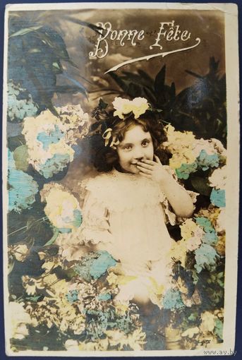 Детская фотооткрытка.  С праздником. Франция. Начало 20-го века.