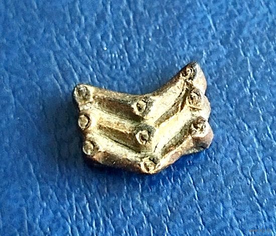 Серебренная ременная накладка 15-17век в позолоте. С рубля