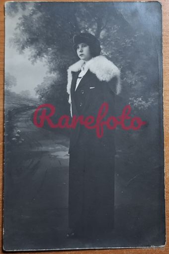 1910-е Открыточный формат Архив Калашникова студийное фото пальто меха