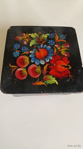 Шкатулка старинная с Петриковской росписью , авторская, с рубля