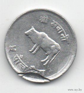 КОРОЛЕВСТВО  НЕПАЛ 5 ПАЙС 1975. ФАУНА. КОРОВА. БРАК. ПОВОРОТ