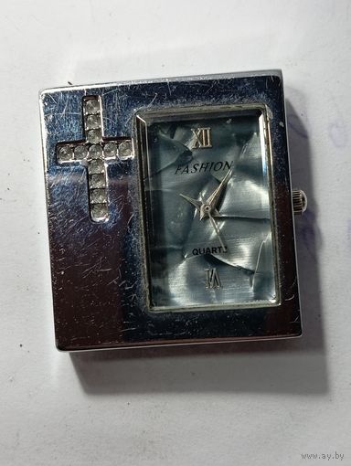 Часы кварцевые  FASHION с рубля