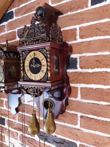 Голландские настенные часы 1950-е гг. в стиле XVII века "ZAANSE CLOCK" (B#3)
