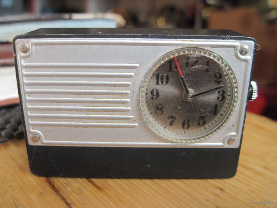 Часы Луч.