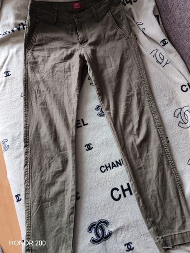 Джинсы Levis