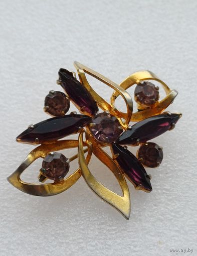 Все лоты с 1р.Стильная брошь