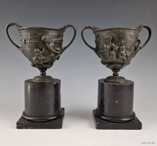 Пара старинных ваз 19 века