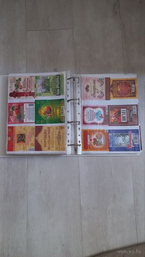 Коллекция вино-водочных разных этикеток.