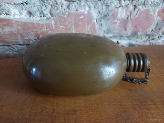 Фляга, фляжка армейская.