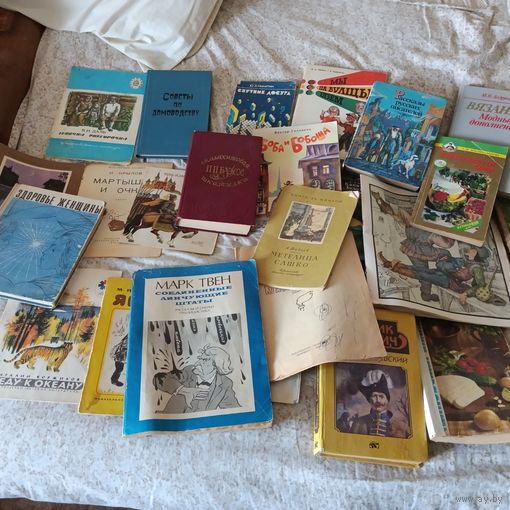 Книги разные в основном детские ссср