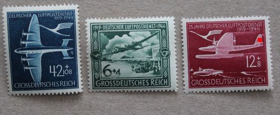 Германия. 1944 года. Самолет . Авиапочта. 3 марки . Полная. Чистая. **