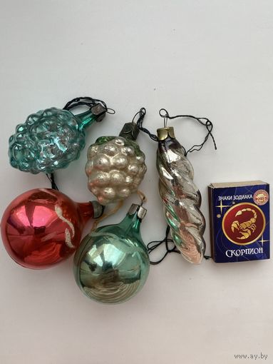 Елочные игрушки.