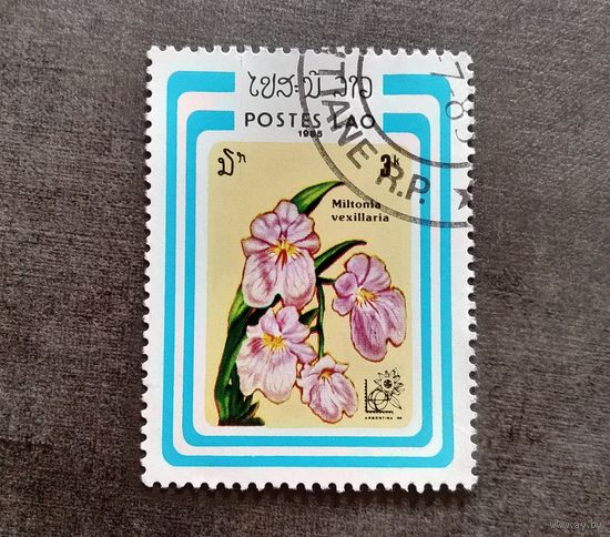 Марка Лаос 1985 Цветы