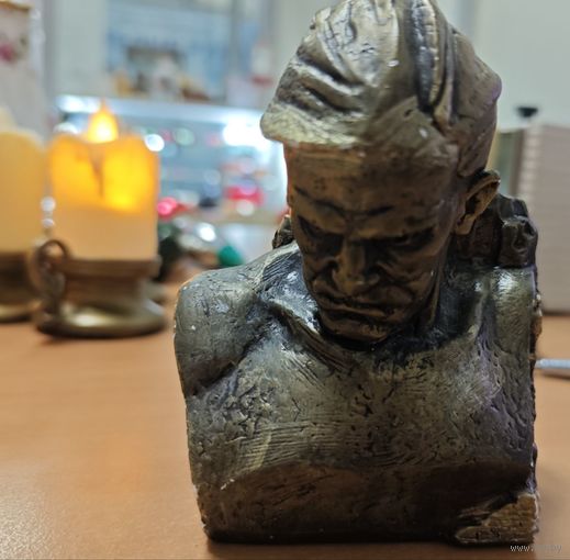 Фигура гипсовая 10см. Монумент "Мужество"