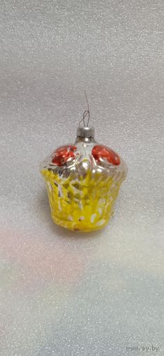 Ёлочная игрушка Корзинка с розами. 21