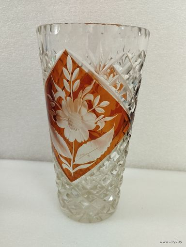 Ваза золотой цветок, высота 21 см. ГДР, хрусталь