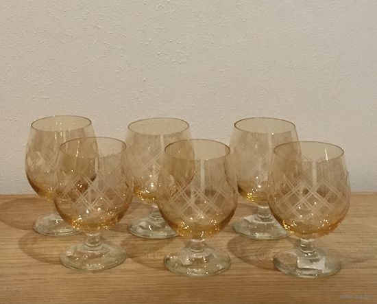 Бокалы (рюмки)