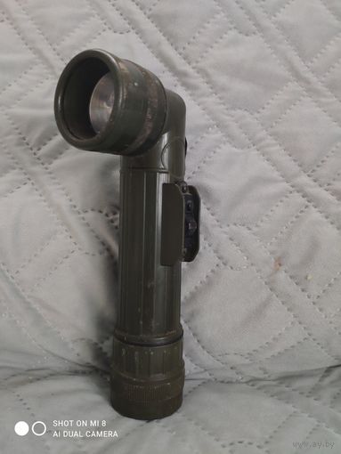 Тактический фонарь