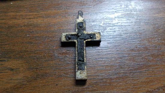 Крестик католический