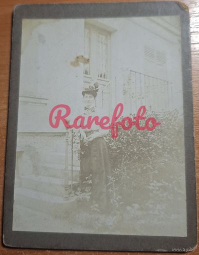 1910-е Фото на картоне редкий формат дама на усадьбе