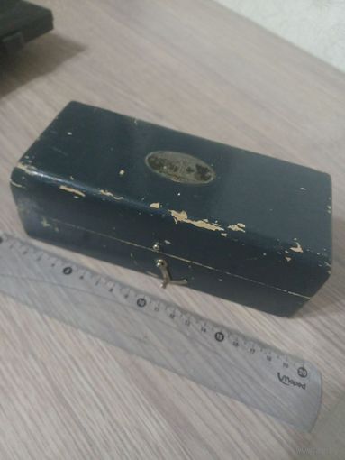 Комплект гирек разновесов. Футляр. Дерево.