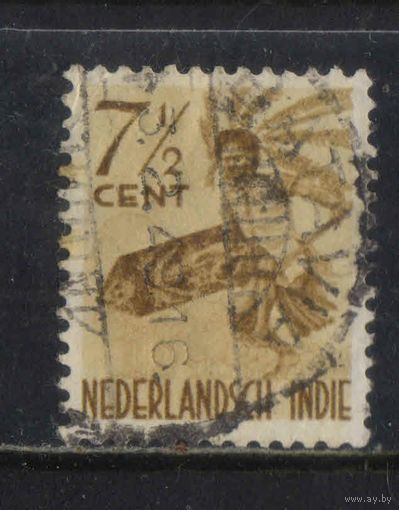 NL Колонии Нидерландская Индия  1948 Народные танцы Даяки Борнео #319