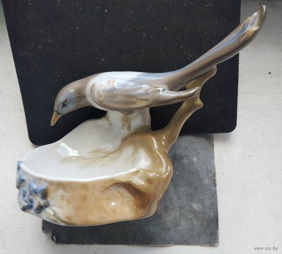 Пепельница с птичкой