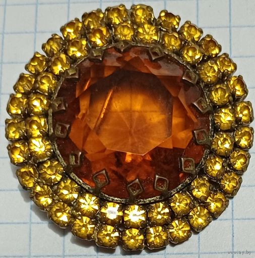 Брошь. Ретро времен СССР.