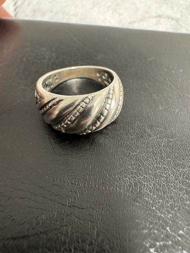 Кольцо. Серебро 925 пробы. Женское. Витое