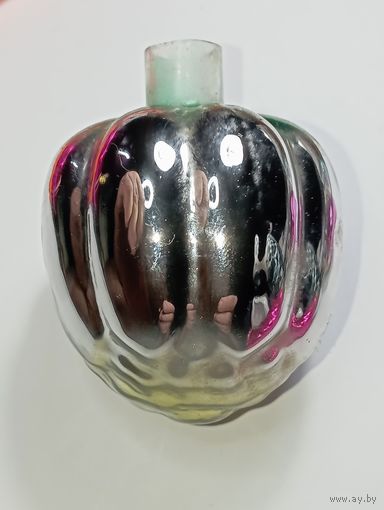 Ёлочная игрушка -  БУТОН  . КРЕМЛЕВСКАЯ ИГРУШКА , ТОЛСТОЕ СТЕКЛО , СССР