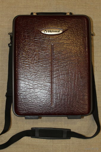 СУПЕР РЕДКОСТЬ ИЗ 90-Х. ДИПЛОМАТ С КОДОМ ФИРМА "Diplomat"  TAIWAN