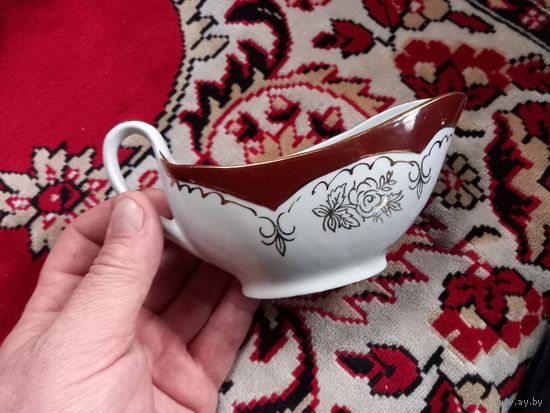Сливочник соусник фарфор, Барановка СССР красивый