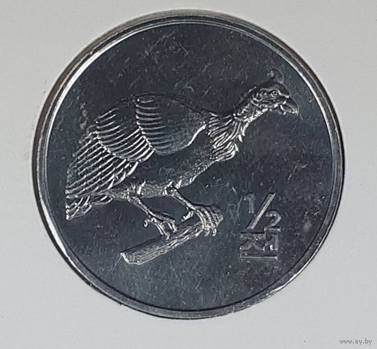 Северная Корея 1/2 чона 2002  Мир животных - Цесарка