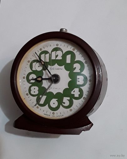 Часы будильник