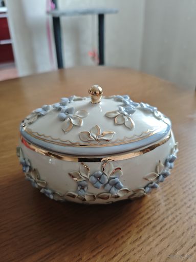 Фарфоровая шкатулка, Кисловодск ссср.